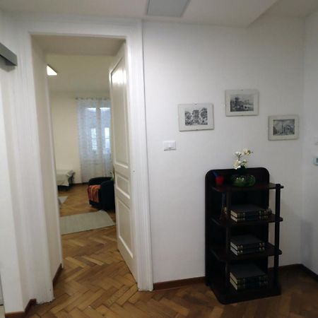 Vignola 6 Lägenhet Trieste Exteriör bild