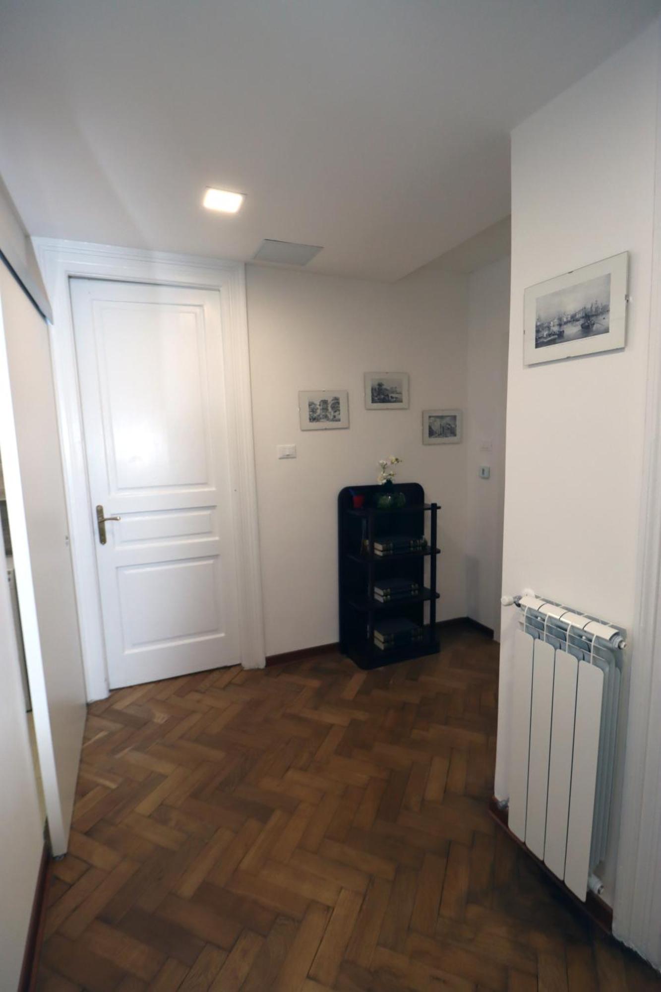 Vignola 6 Lägenhet Trieste Exteriör bild