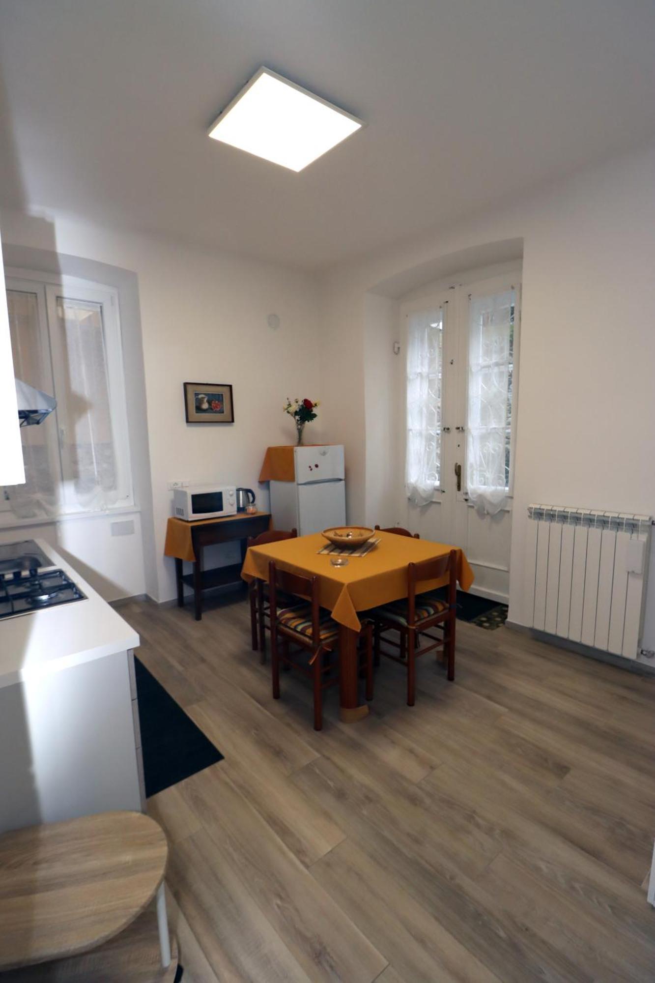 Vignola 6 Lägenhet Trieste Exteriör bild